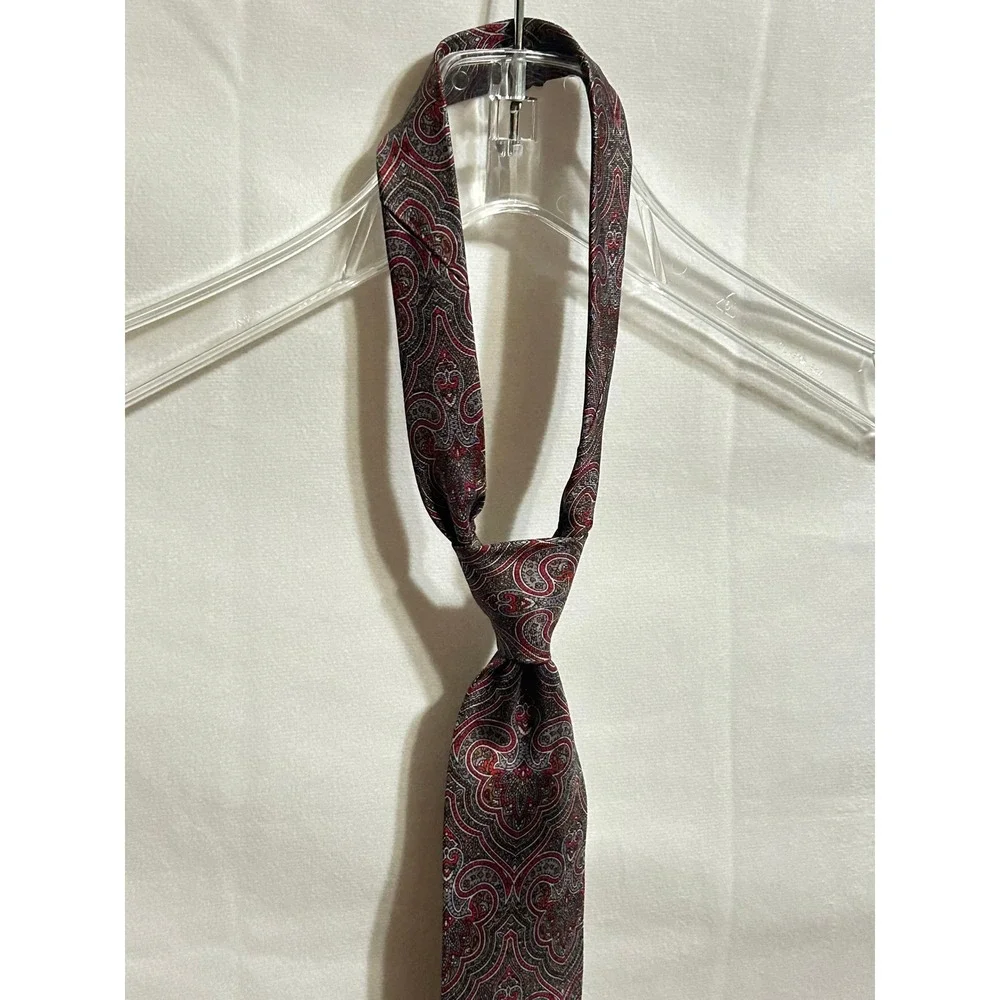 Yves Saint Laurent‎ Neckwear 100% Silk Paisley Pattern Men Tie